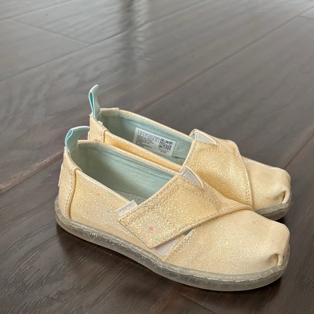 Toms Sparkly Tan Kids Moccasins